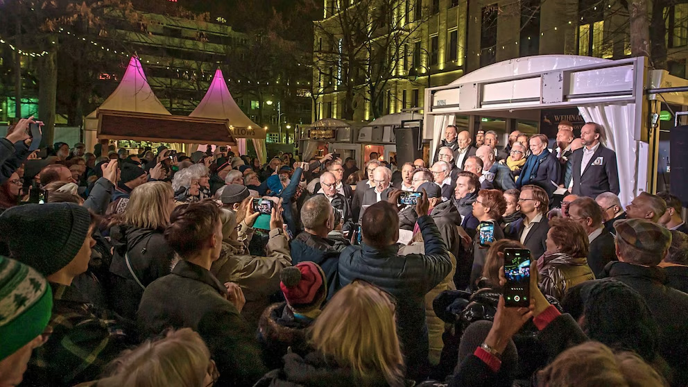 Die Schöneberger Sängerknaben sind zurück! · Foto: Olaf Selchow/B.Z.